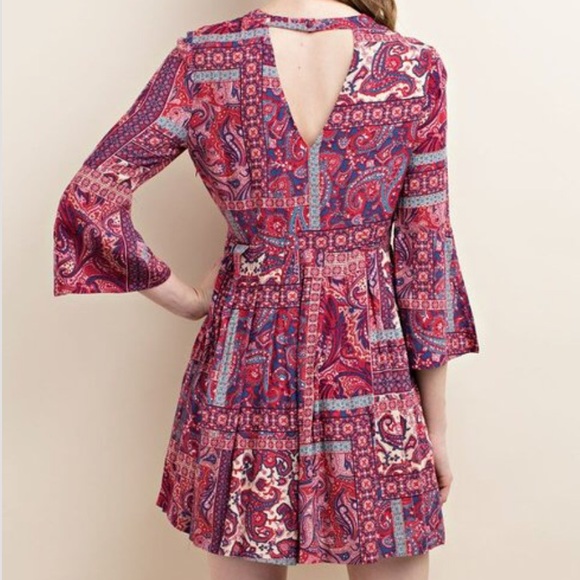 CLEARANCE ‼️Red multi color bell slit - dress! - Picture 3 of 4